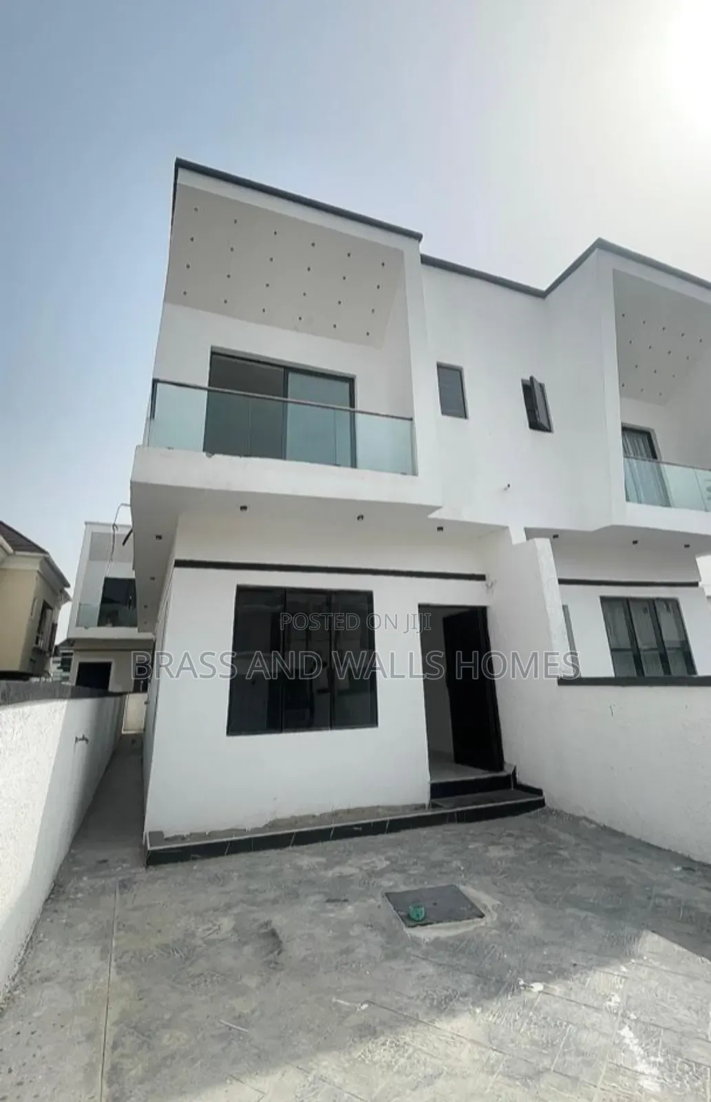 Furnished 4bdrm Duplex in Chevron for sale in Chevron