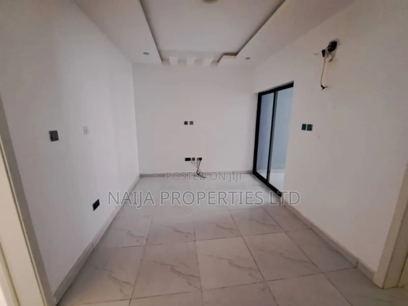 3bdrm Townhouse/Terrace in Pennek Estate, Ajiwe for sale in Ajiwe