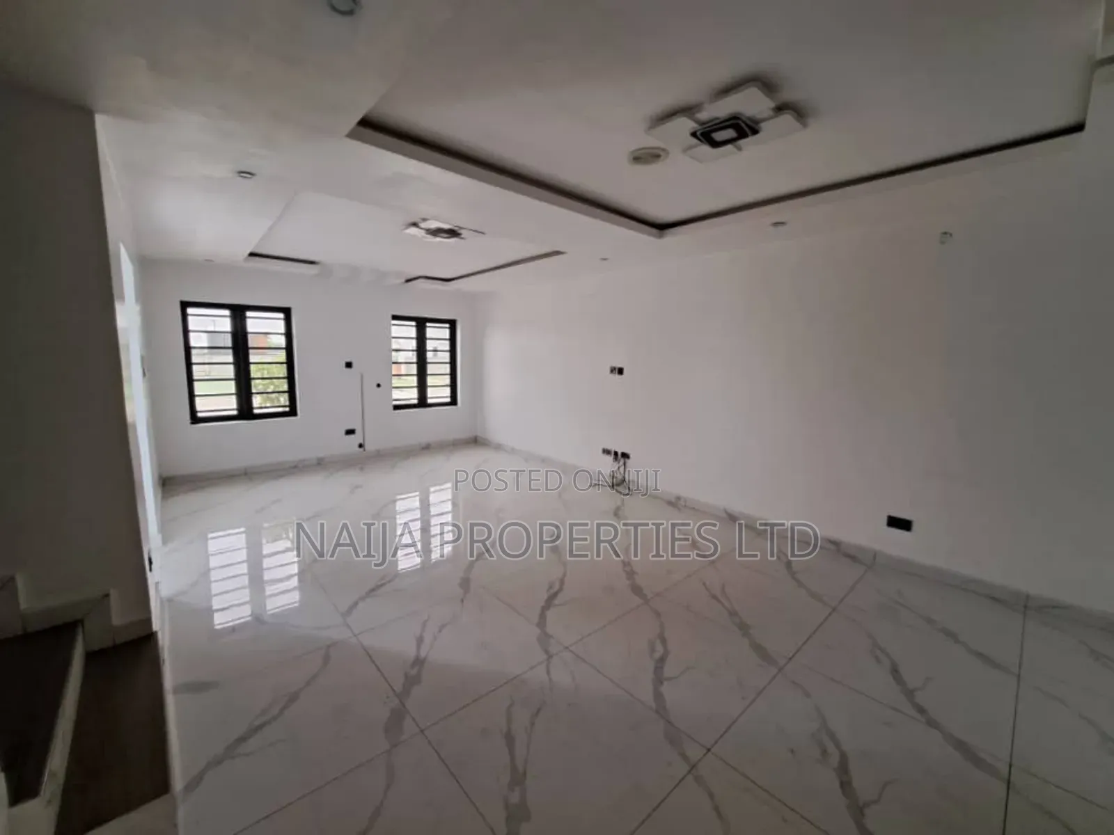 3bdrm Townhouse/Terrace in Pennek Estate, Ajiwe for sale in Ajiwe