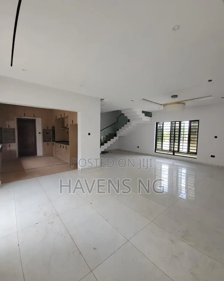 4bdrm Duplex in Basorun for sale in Basorun
