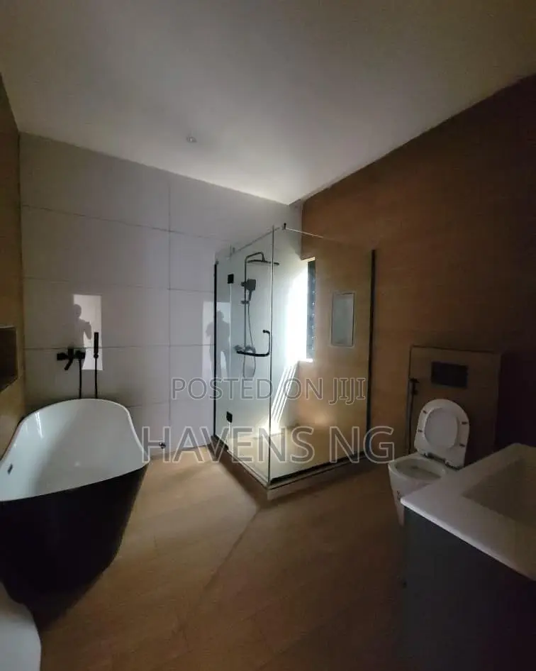 4bdrm Duplex in Basorun for sale in Basorun