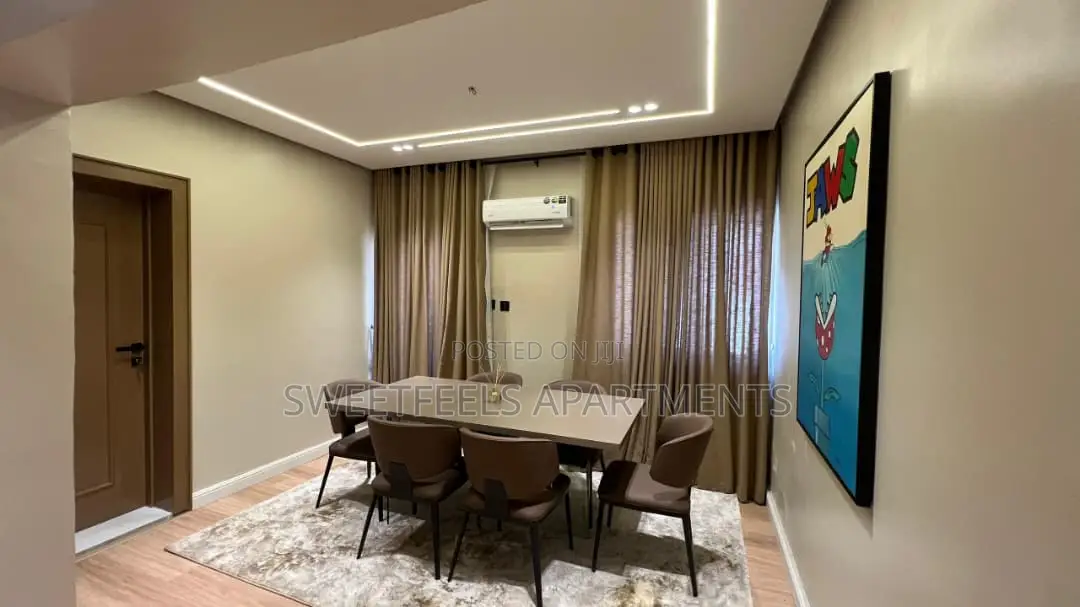 Beautiful Spacious 3 Bedroom in Ademola Adetokunbo