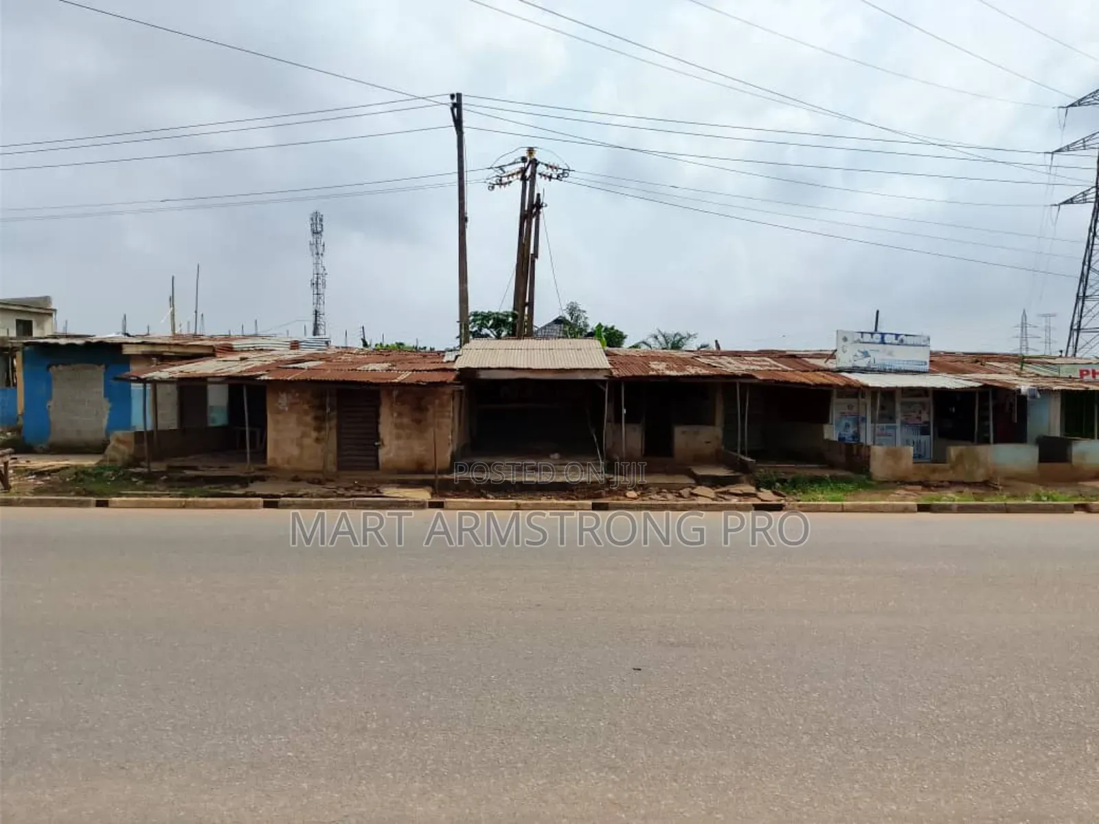 5bdrm Bungalow in By Ricemill Imota, Isiu for sale in Isiu