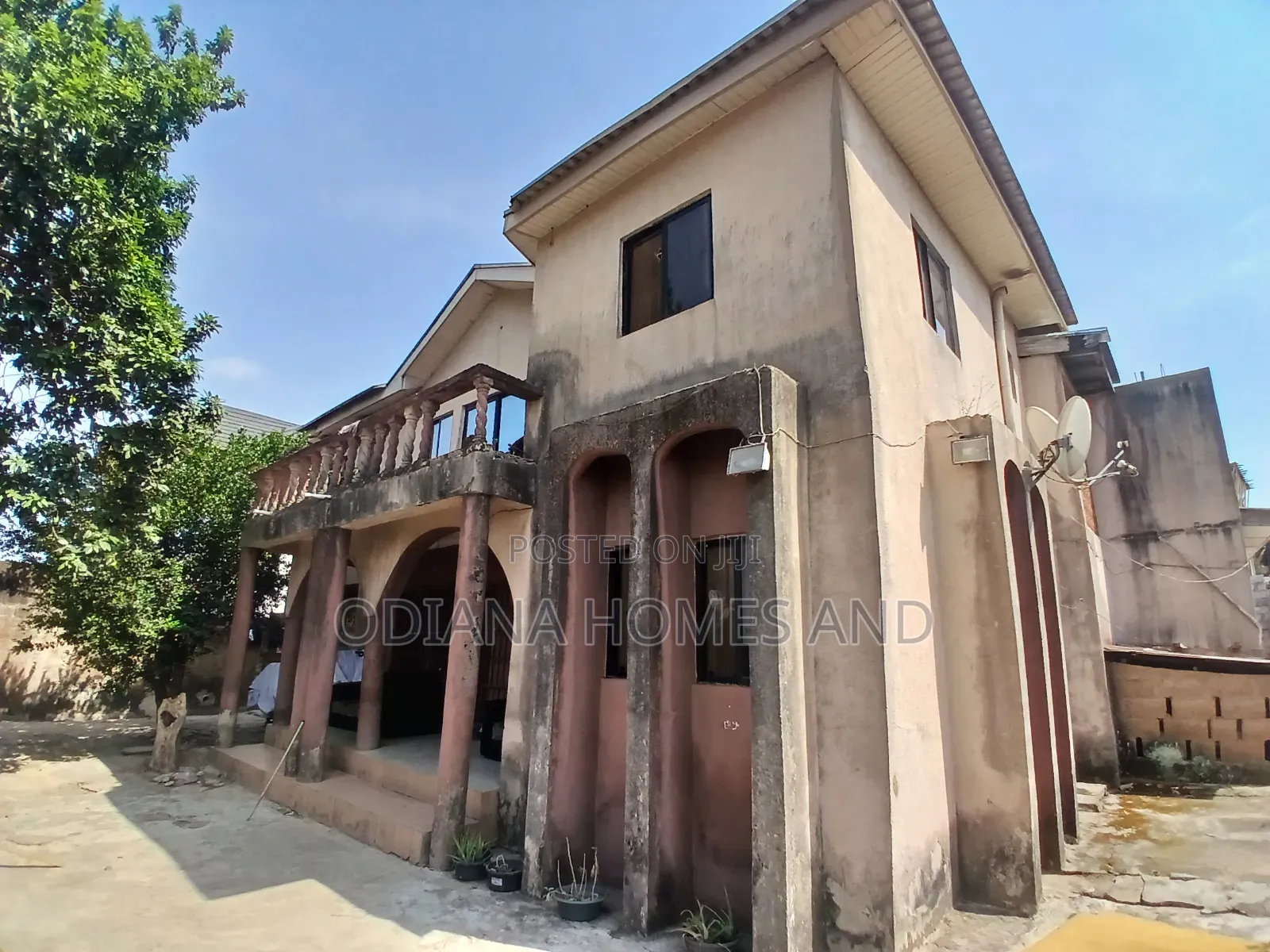 7bdrm Duplex in Carpenter, Ologuneru for sale in Ologuneru