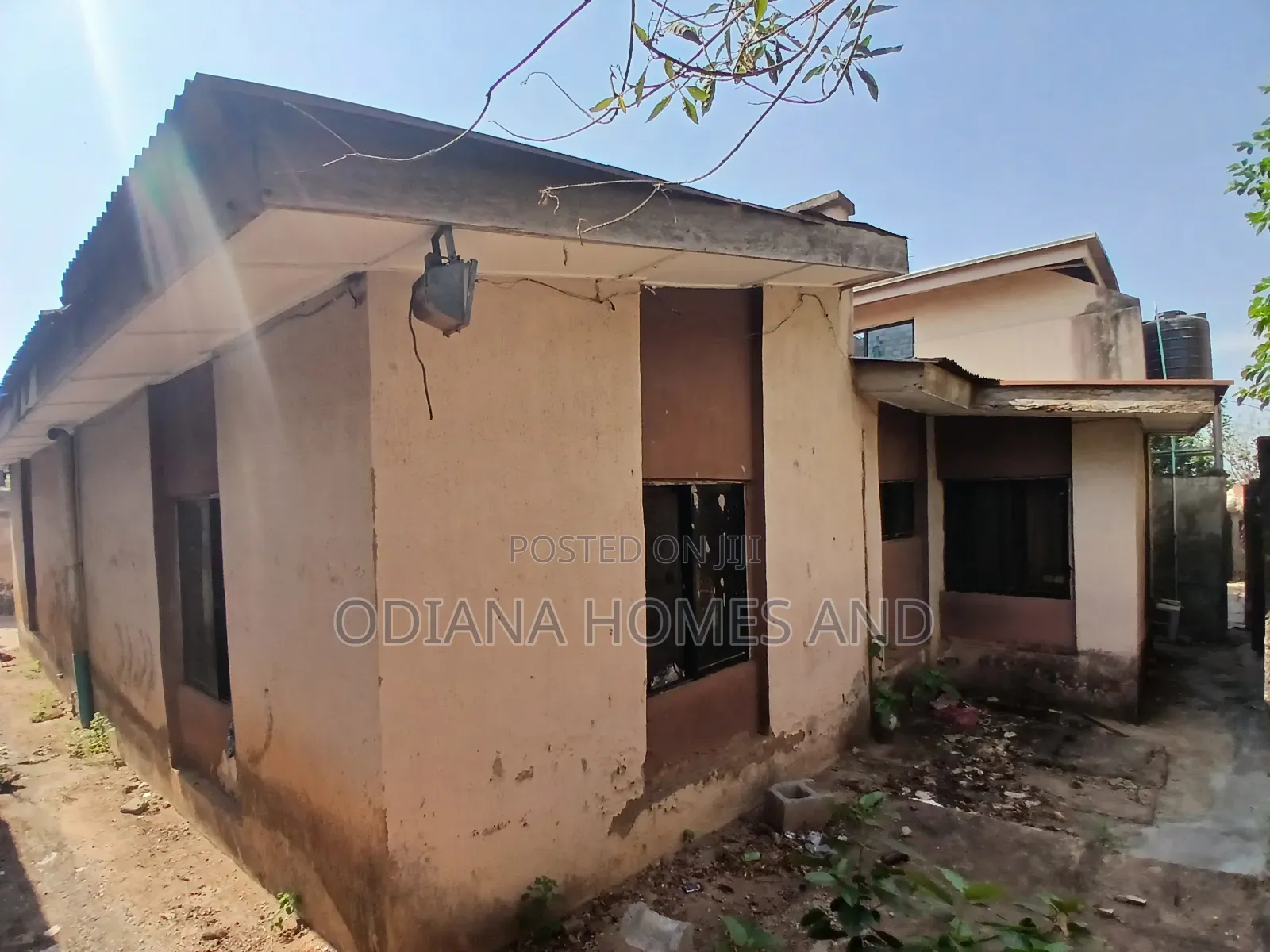 7bdrm Duplex in Carpenter, Ologuneru for sale in Ologuneru