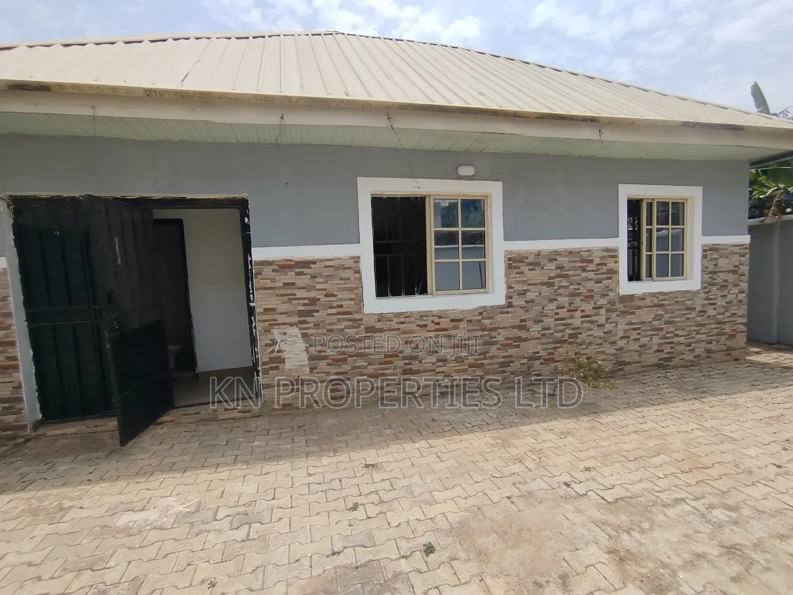 1bdrm Bungalow in Apo Resettlement for rent in Apo Resettlement