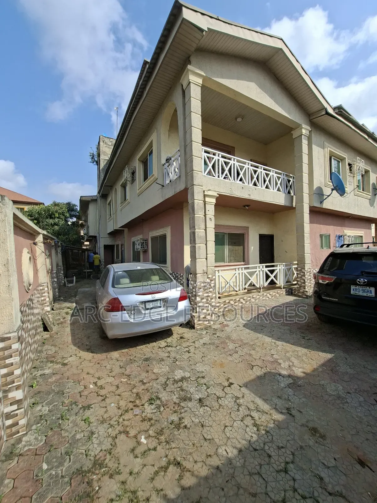 3bdrm Block of Flats in Ago Palace for sale in Ago Palace