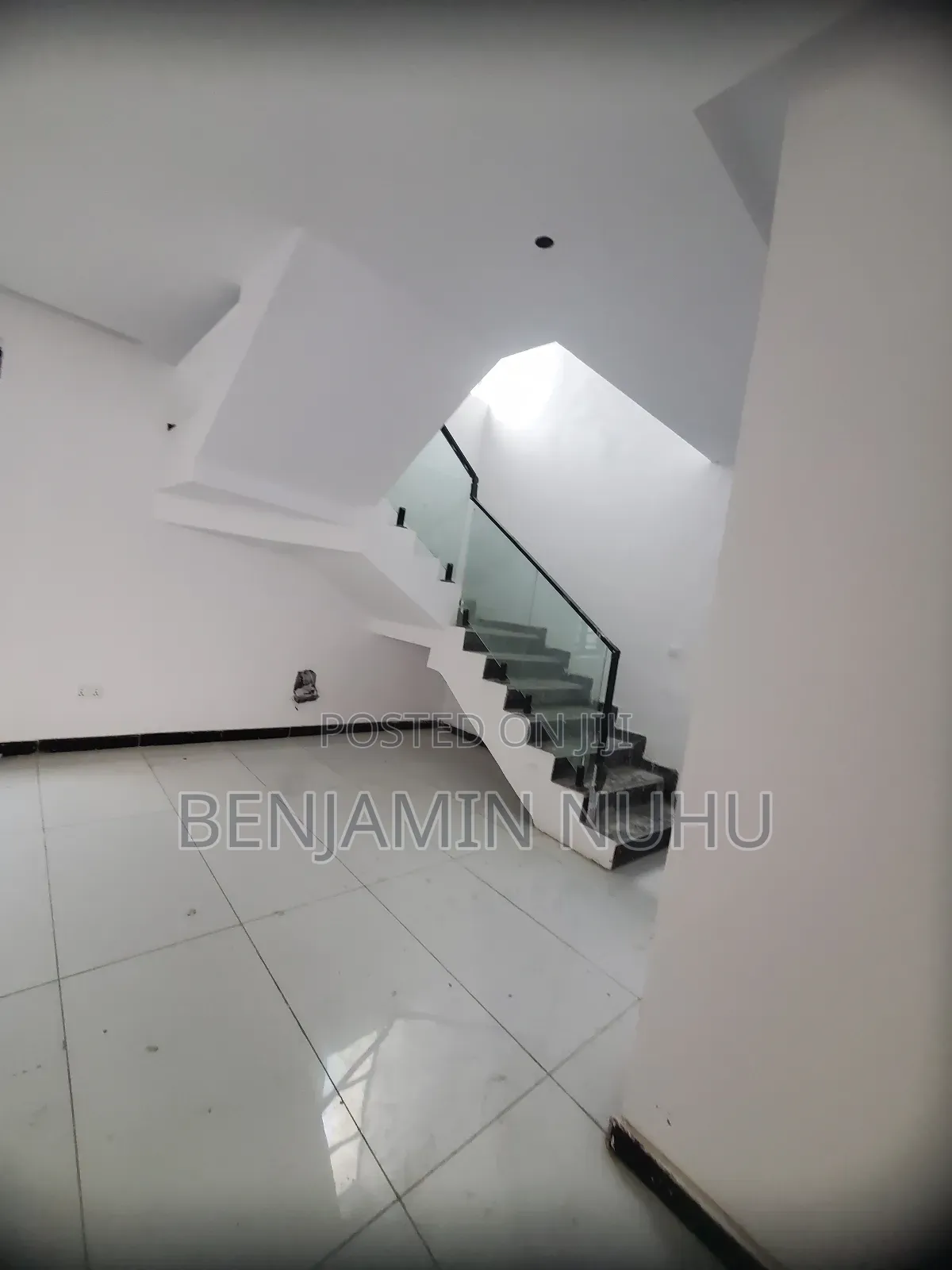 5bdrm Duplex in Canaan Estate In for sale in Canaan Estate