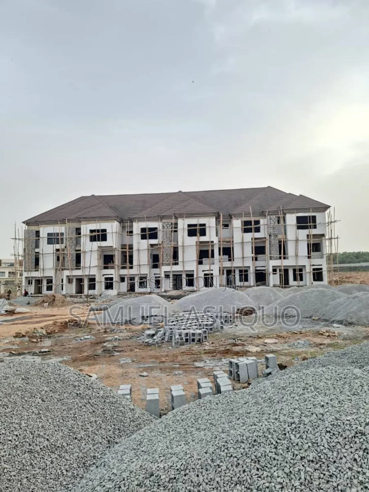 5bdrm Duplex in Idu Industrial for sale in Idu Industrial