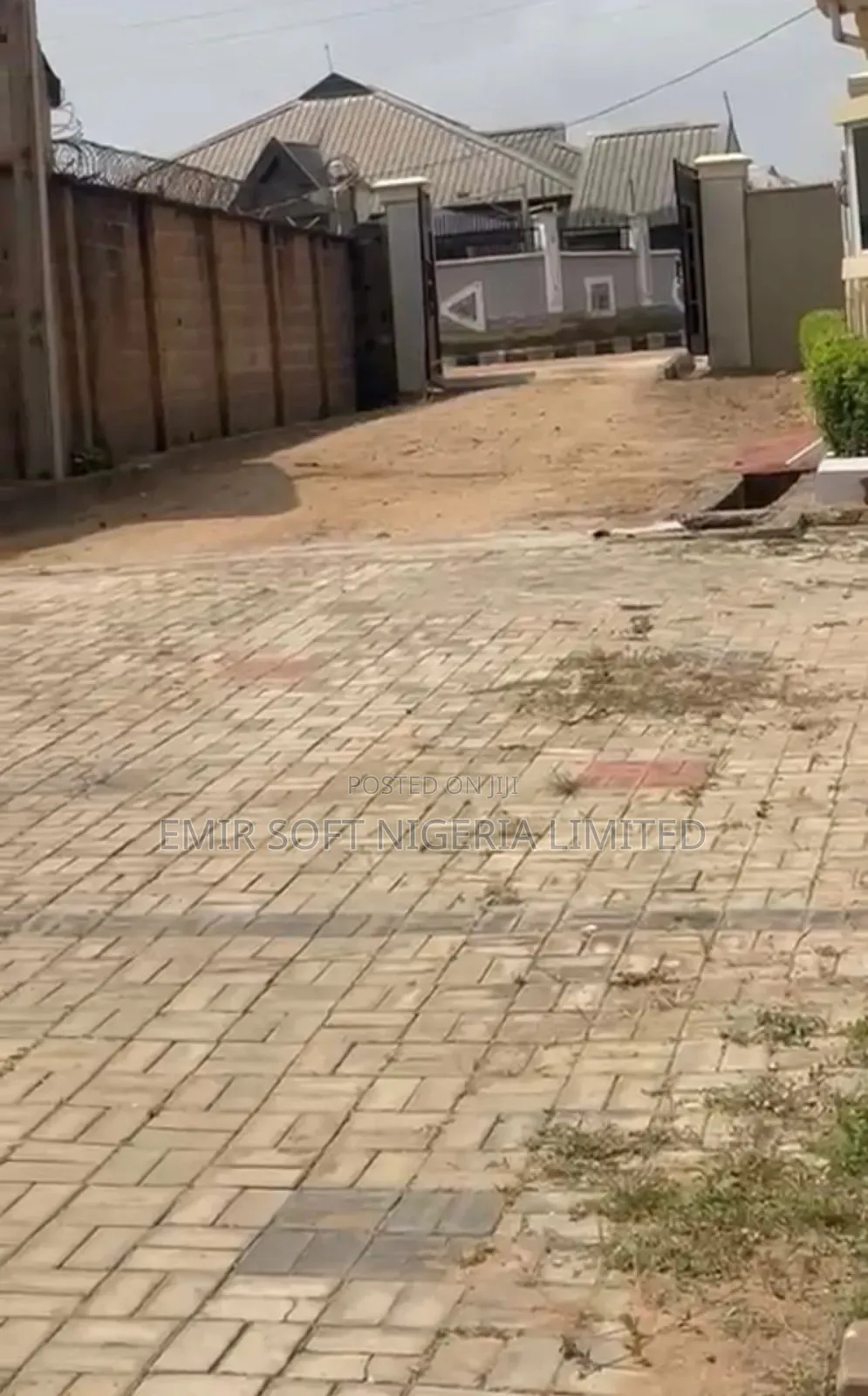 Land for Sale in Akala Express