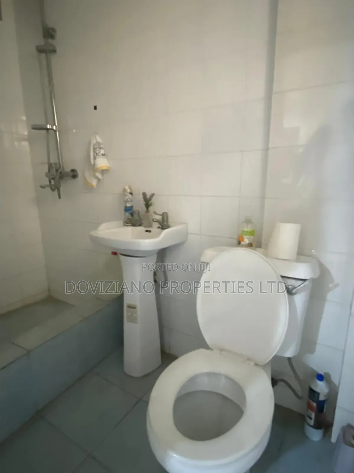 4bdrm Bungalow in Victoria Island Extension for rent in Victoria Island Extension