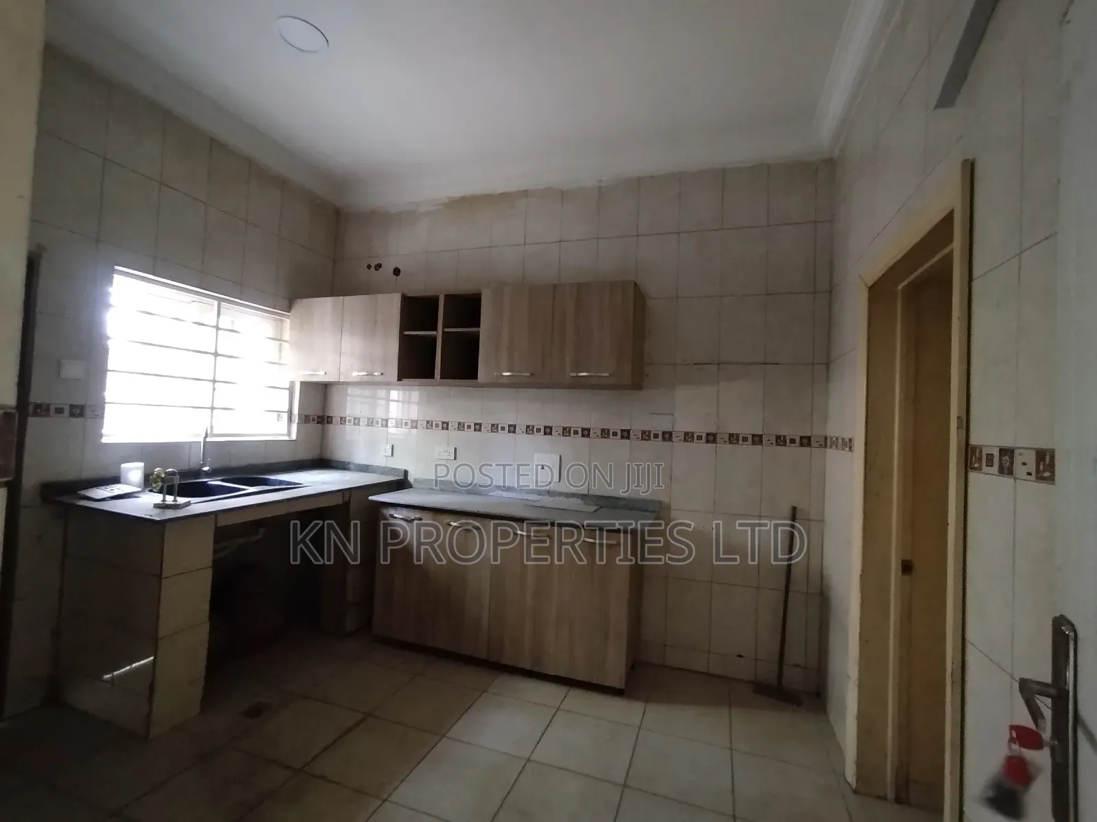 3bdrm Duplex in Apo District for rent in Apo District