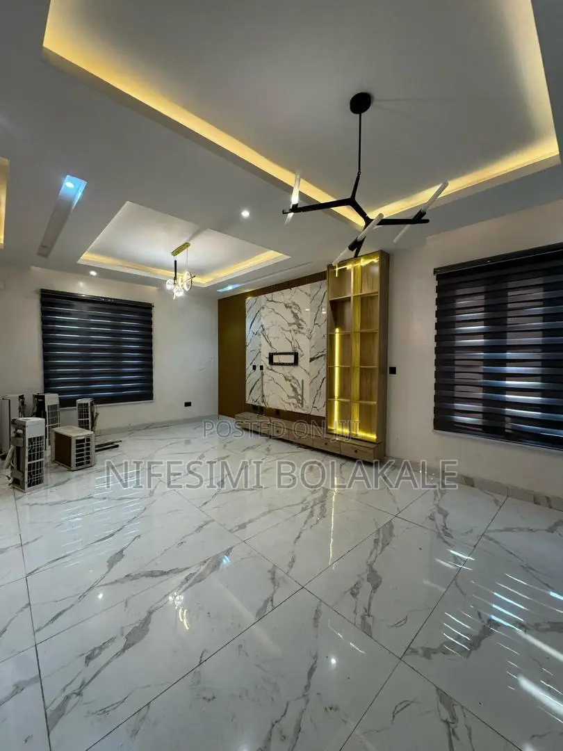 4bdrm Duplex in Carlton Gate Estate, for sale in Akobo