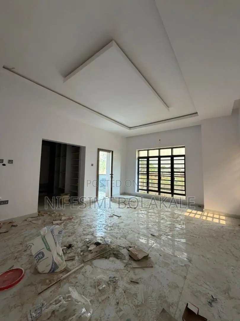 4bdrm Duplex in Carlton Gate Estate, for sale in Akobo