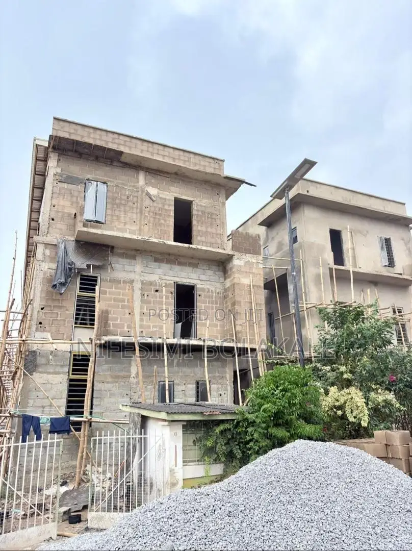 2bdrm Duplex in Old Bodija, Ibadan for sale in Bodija