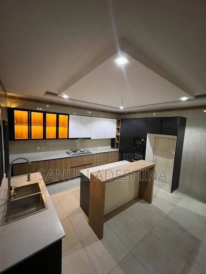 Furnished 2bdrm Block of Flats in Katampe Main,Fct for sale in Katampe (Main)