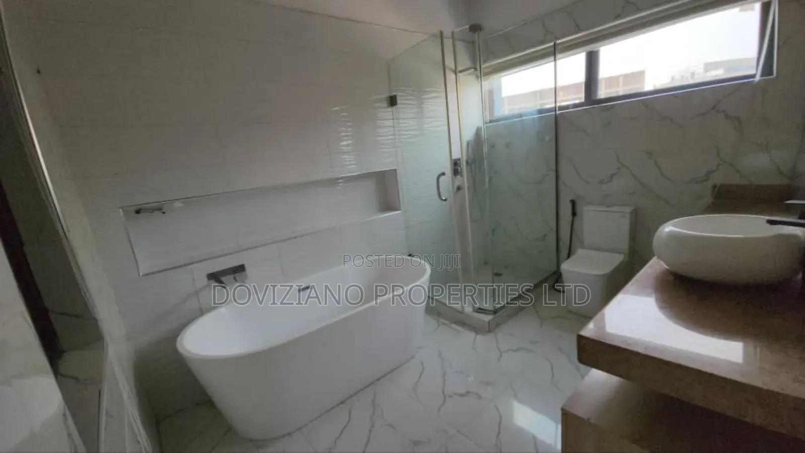 4bdrm Duplex in Lekki Phase 1 for rent in Lekki Phase 1