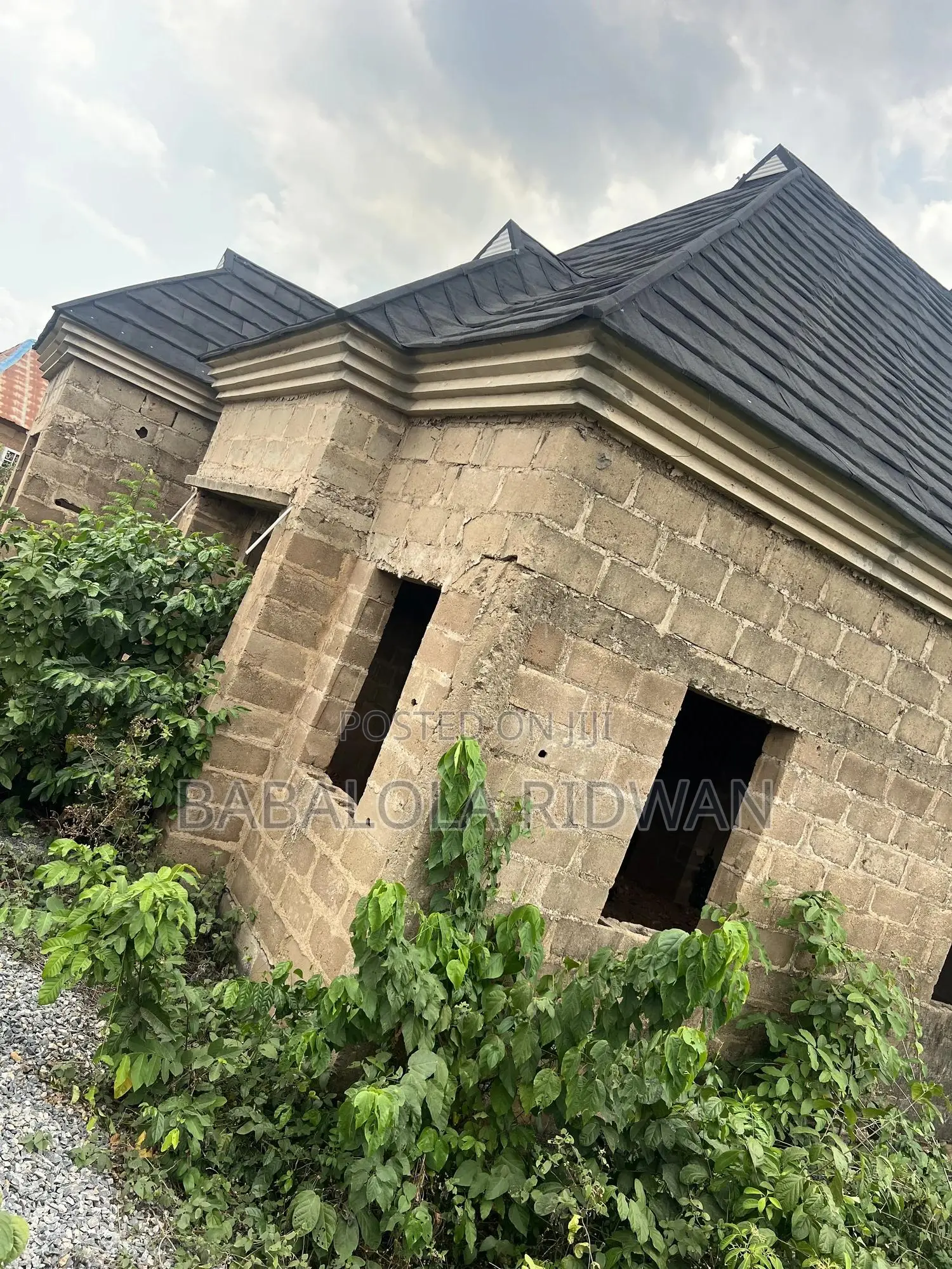 4bdrm Bungalow In Bola Estate, Akala Express For Sale in Akala Express