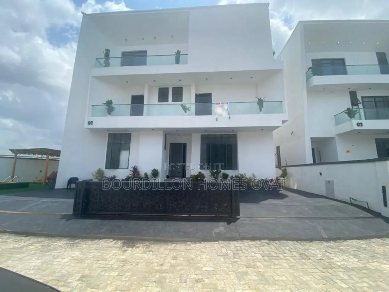 5bdrm Duplex in Chevron Lekki Lagos for sale in Chevron