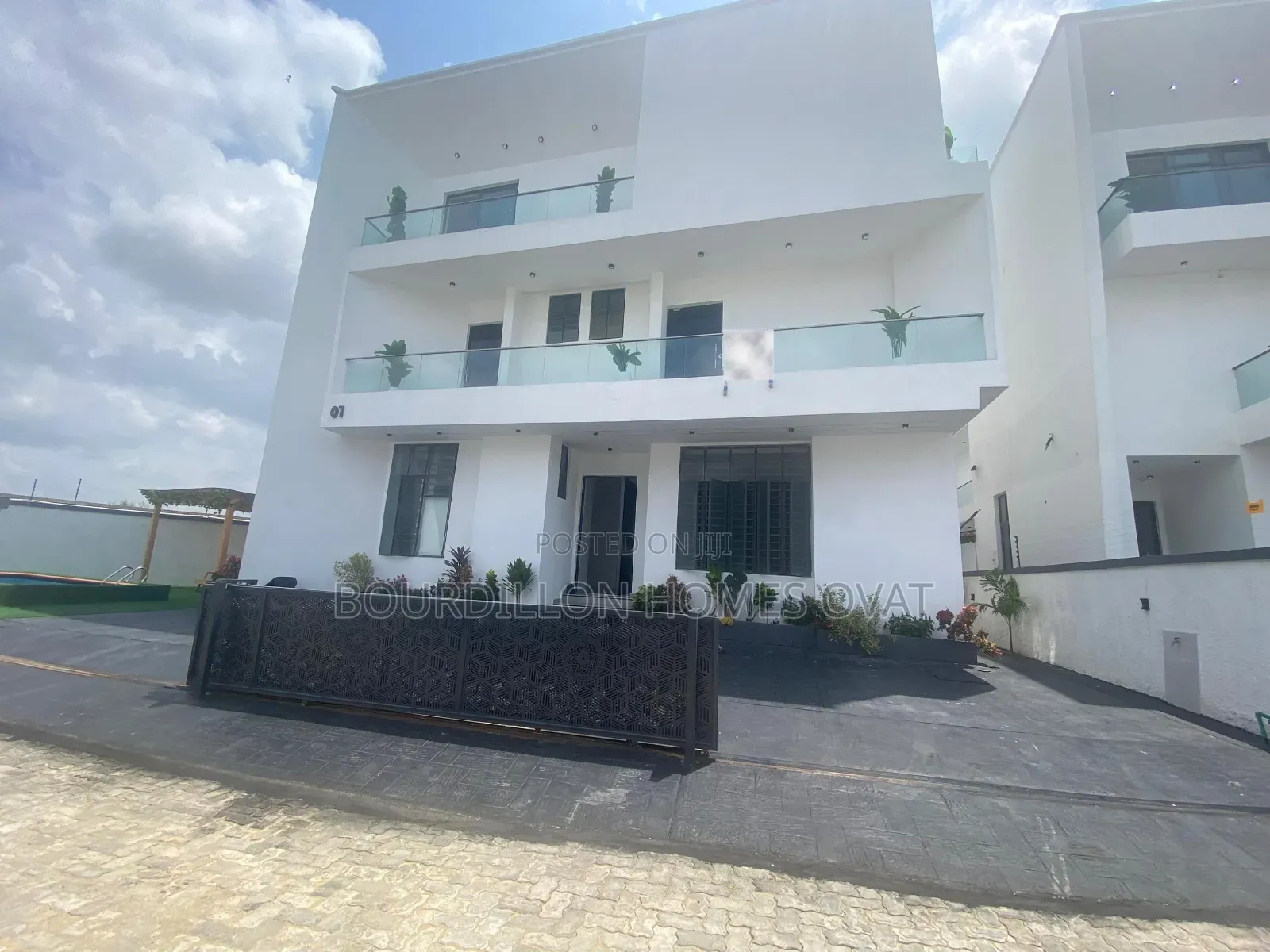 5bdrm Duplex in Chevron Lekki Lagos for sale in Chevron