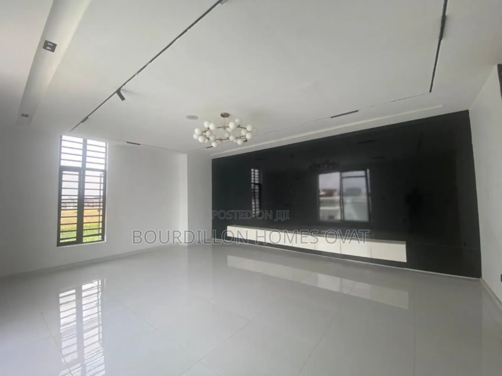 5bdrm Duplex in Chevron Lekki Lagos for sale in Chevron