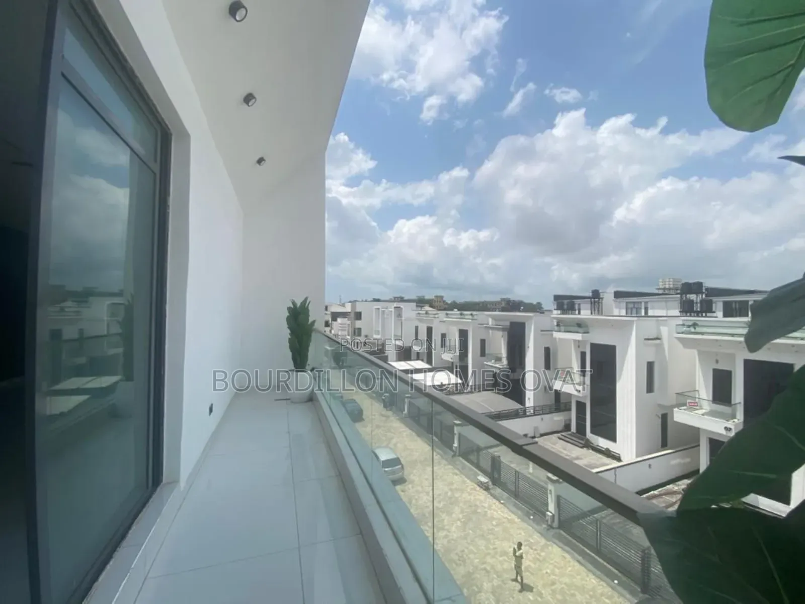 5bdrm Duplex in Chevron Lekki Lagos for sale in Chevron