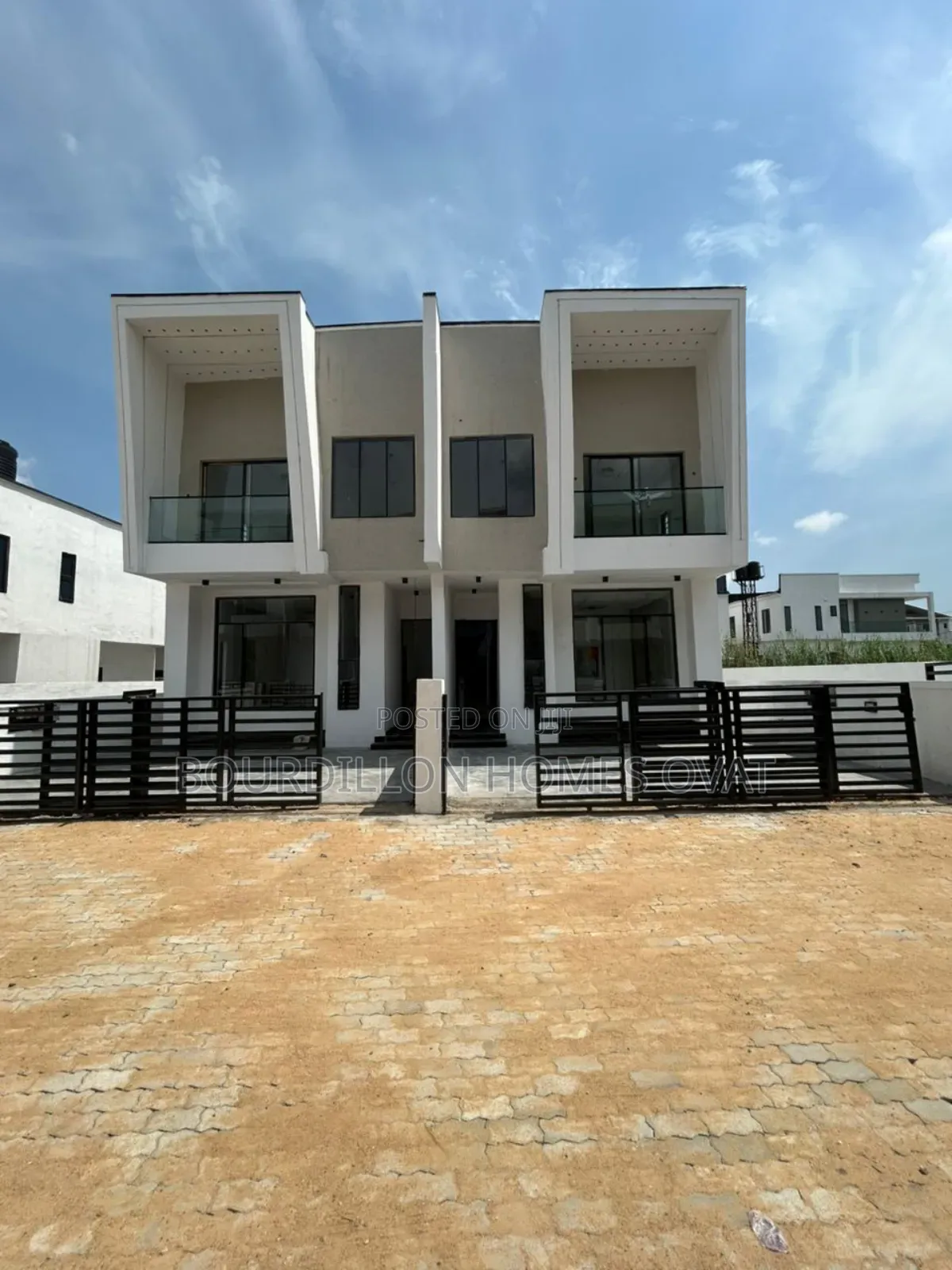 5bdrm Duplex in Lekki Palm City Ajah for sale in Ilaje / Lekki