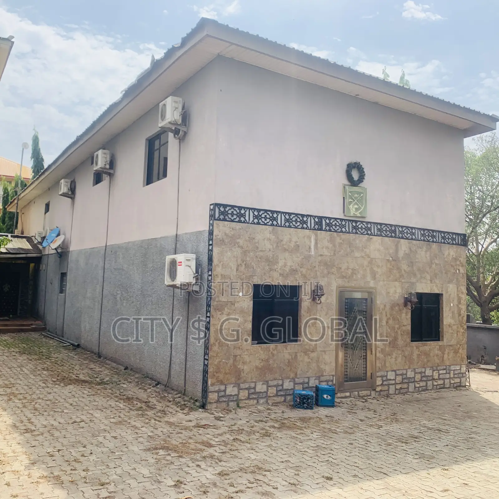 A Club Hall / Bar/ Restaurant/ for Rent in Gudu in Gudu