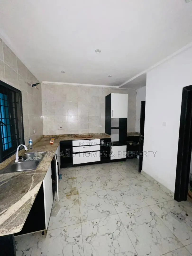 3bdrm Block of Flats in Orchid Lekki Lagos, Ikota for rent in Ikota