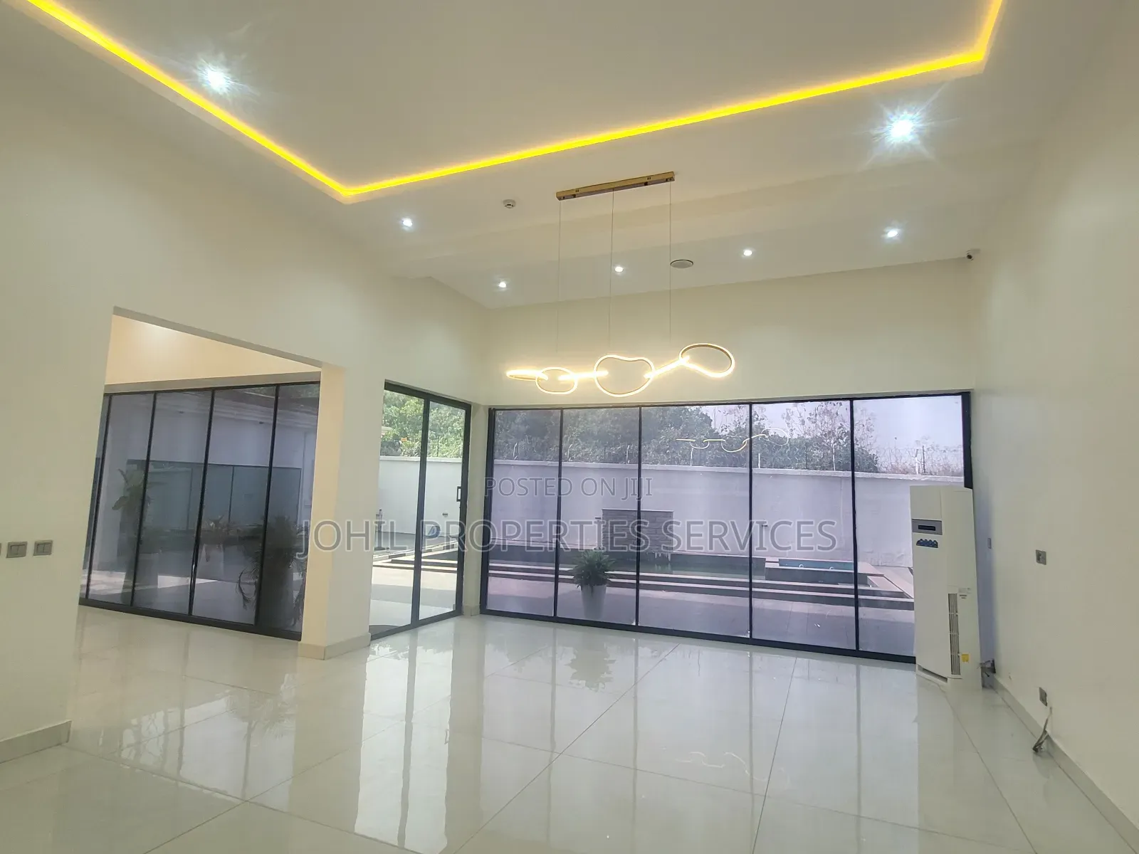 8bdrm Mansion in Guzape District for sale in Guzape District