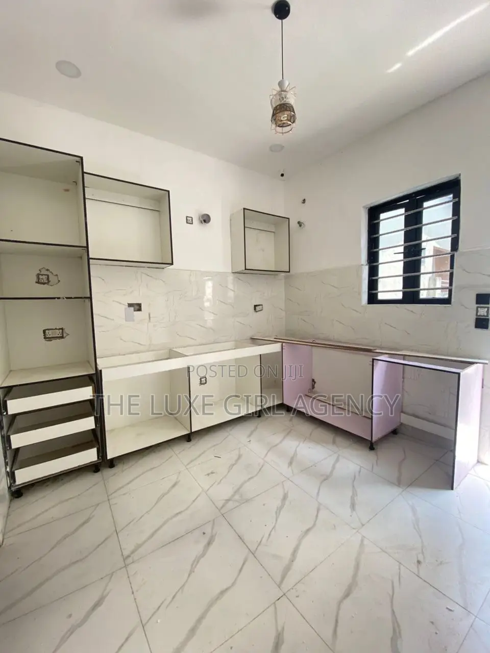 3bdrm Duplex in Ajah Estate, Off Lekki-Epe Expressway for sale in Off Lekki-Epe Expressway