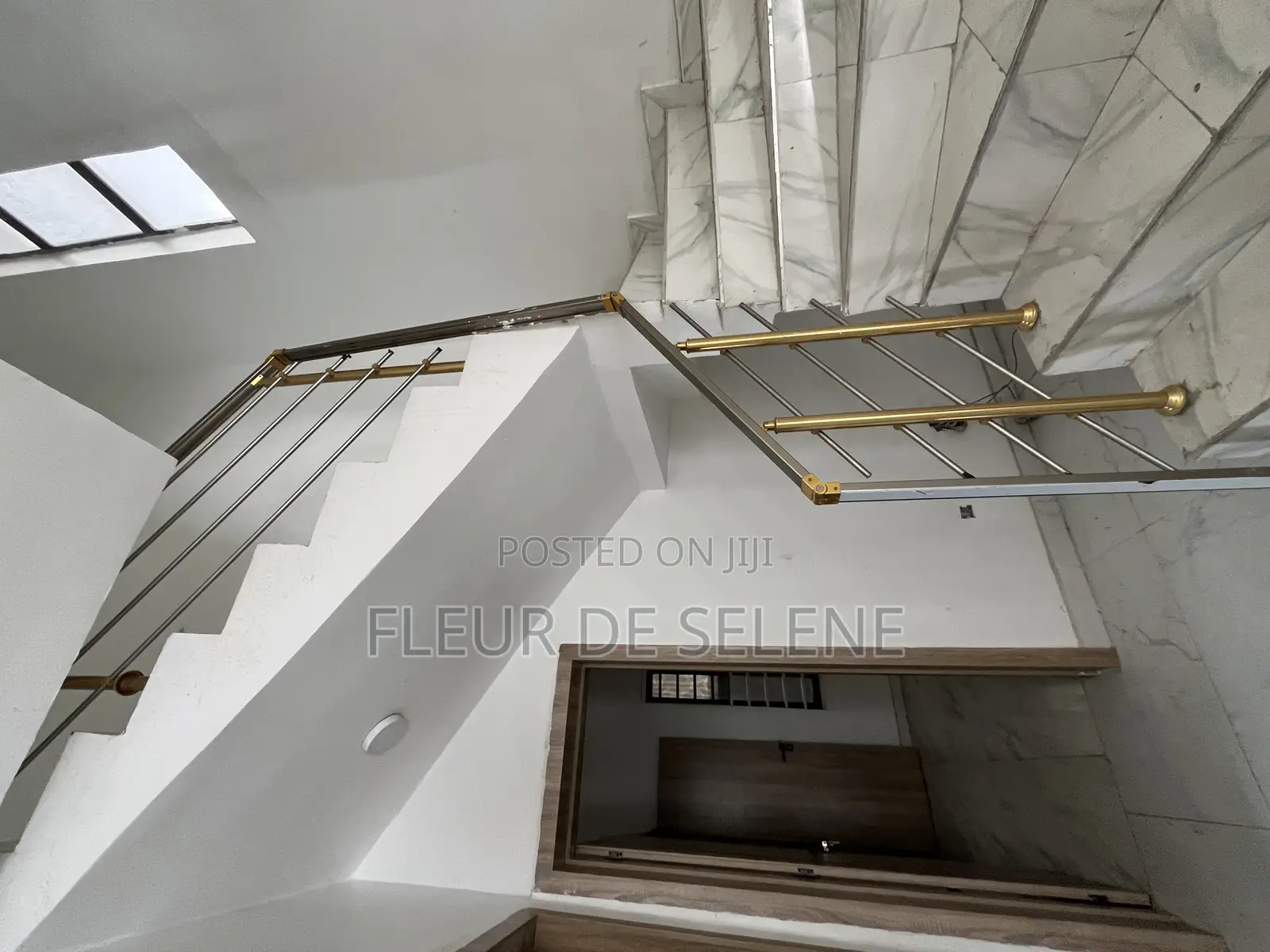 4bdrm Duplex in Chevron for sale in Chevron