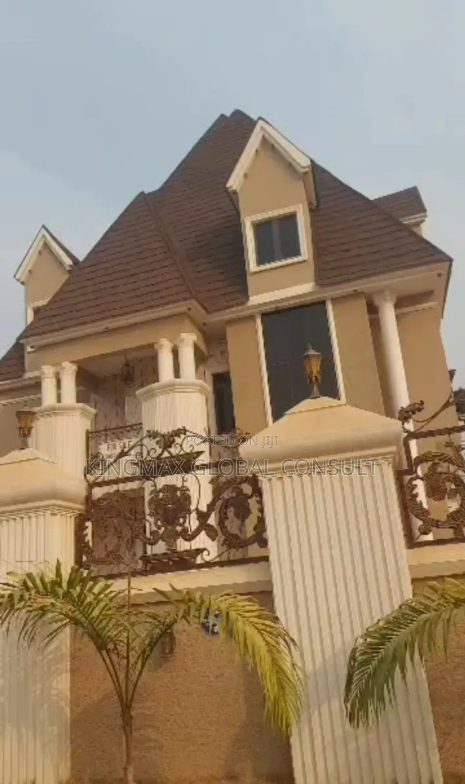 6bdrm Penthouse in Lugbe Abuja for sale in Lugbe District