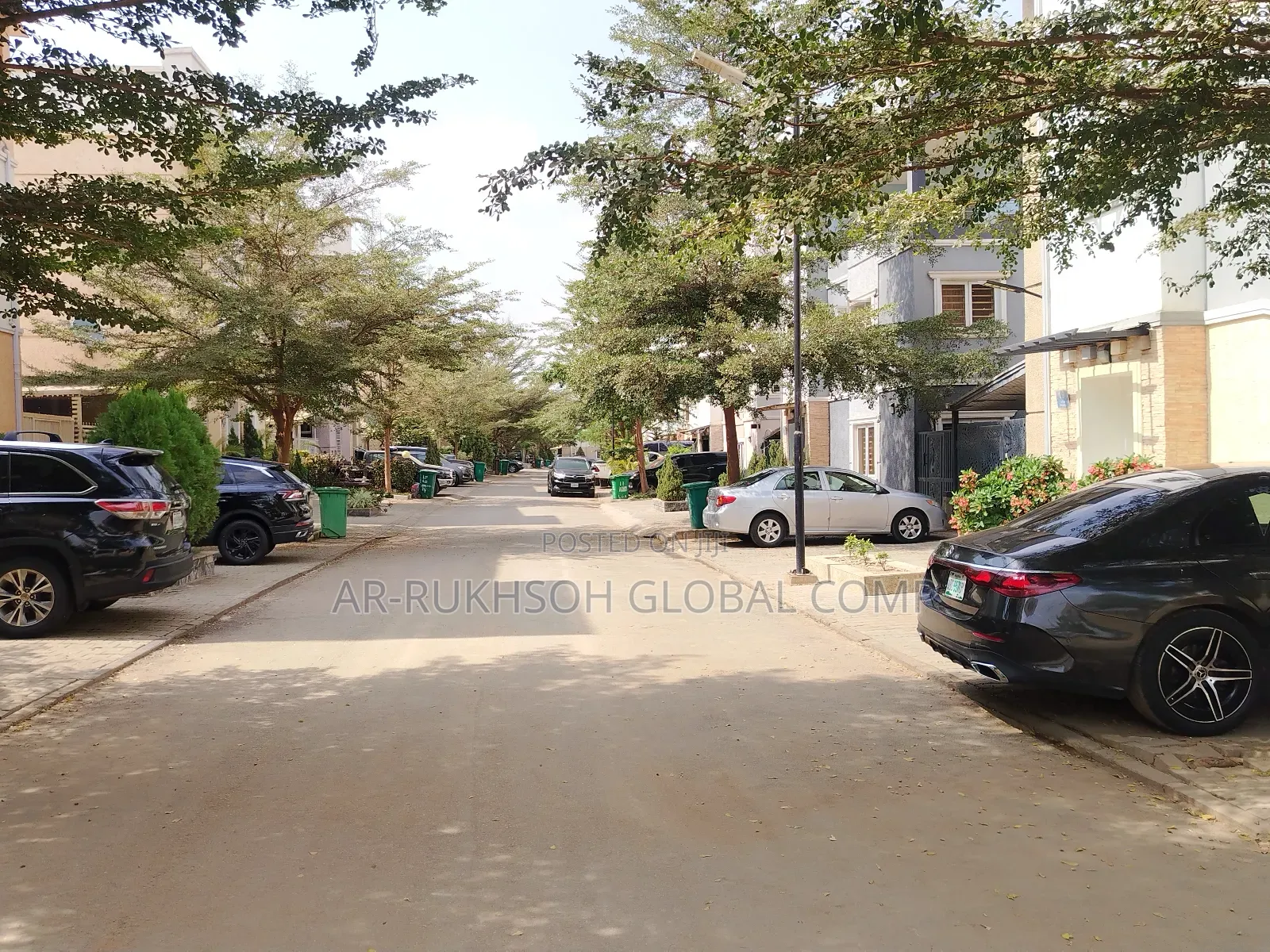 4bdrm Duplex in Brains And Hammers, Apo Resettlement for sale in Apo Resettlement