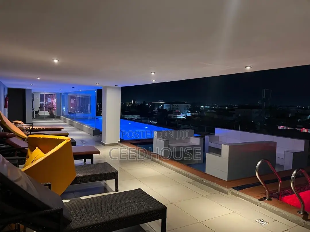 Luxurious 1 Bedroom Apartment With Rooftop Pool and Gym in Lekki Phase 1