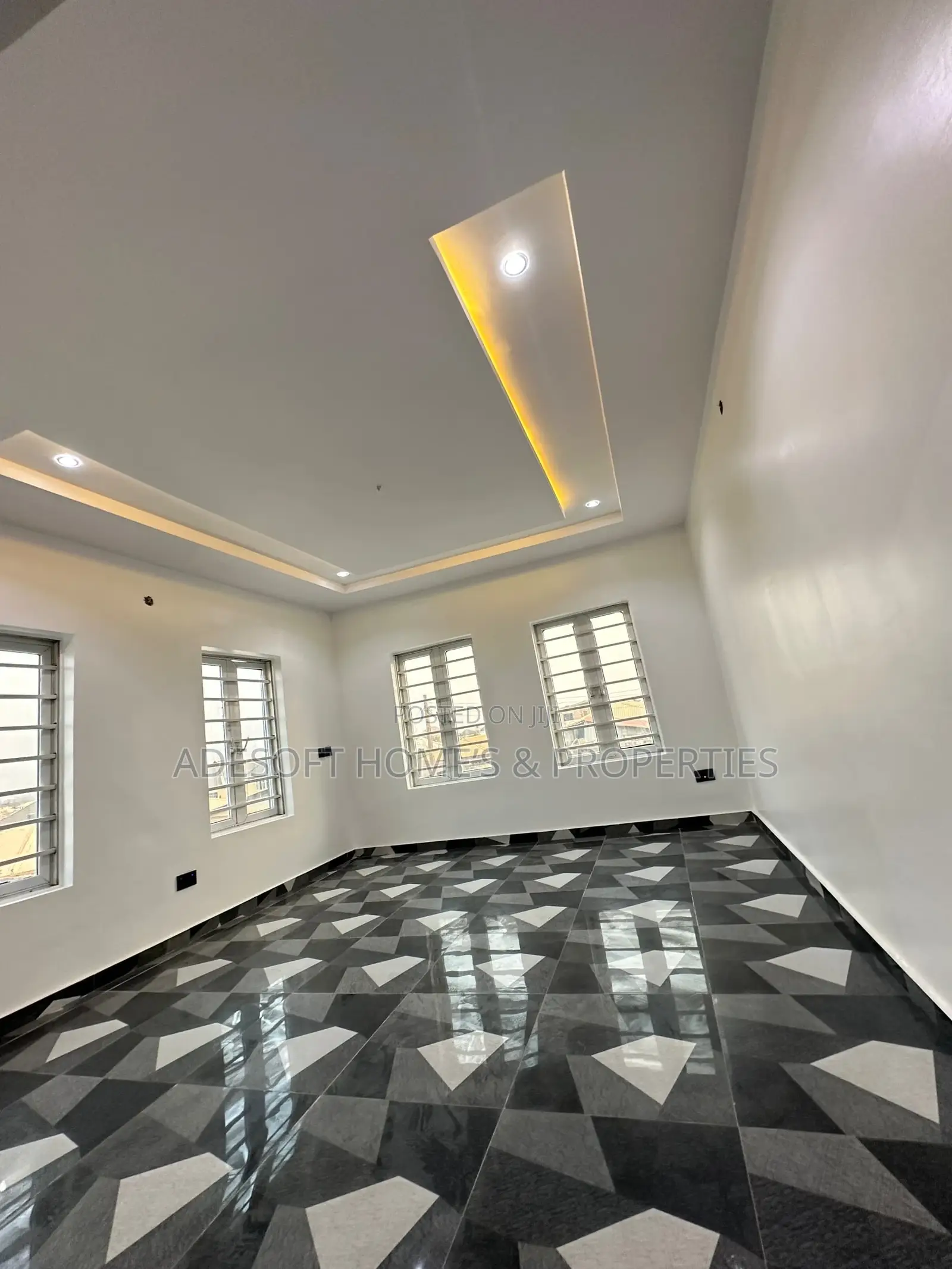 4bdrm Duplex in Ile-Tuntun Estate, for sale in Jericho