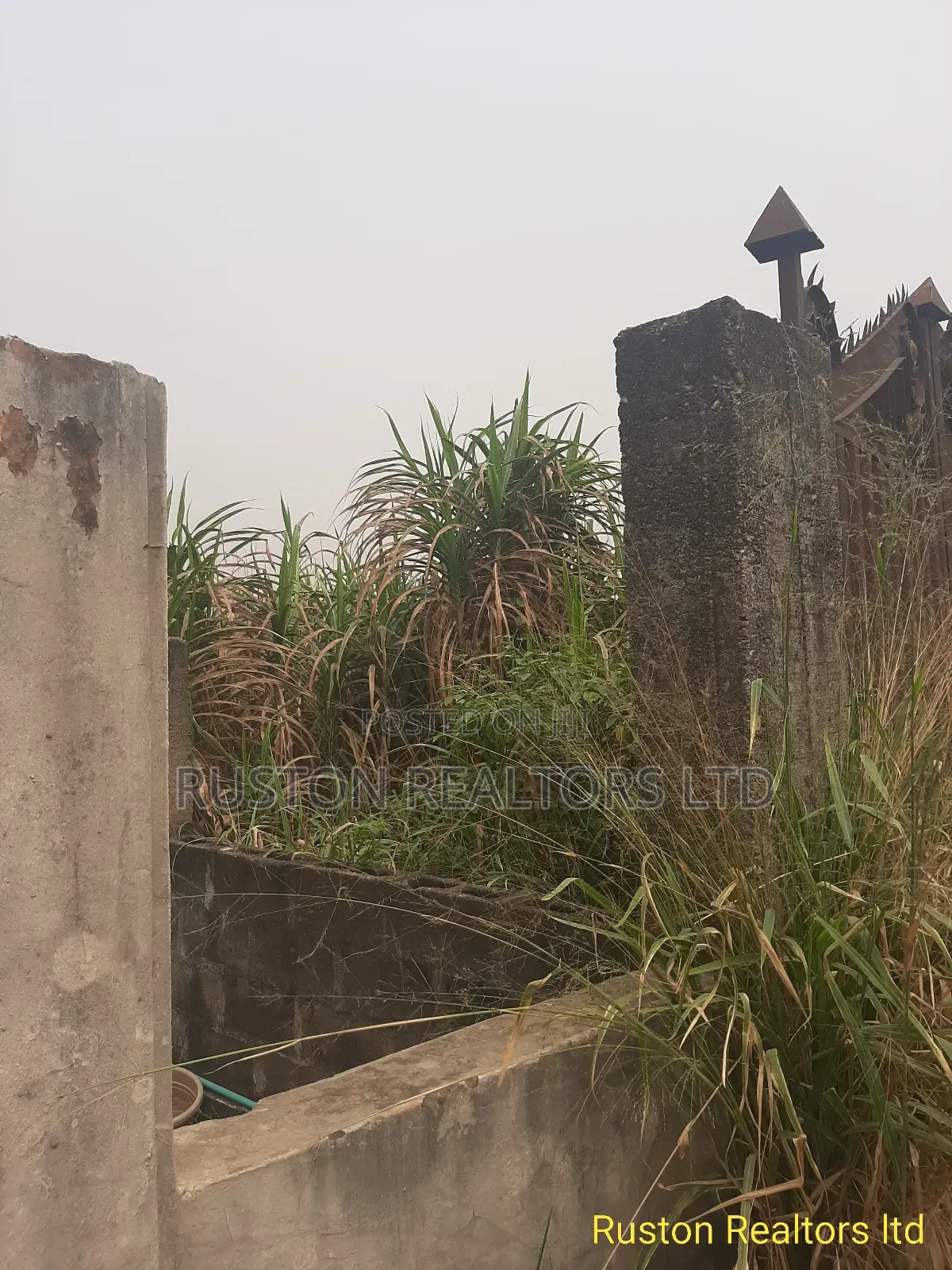 3200sm Commercial Land in Alausa