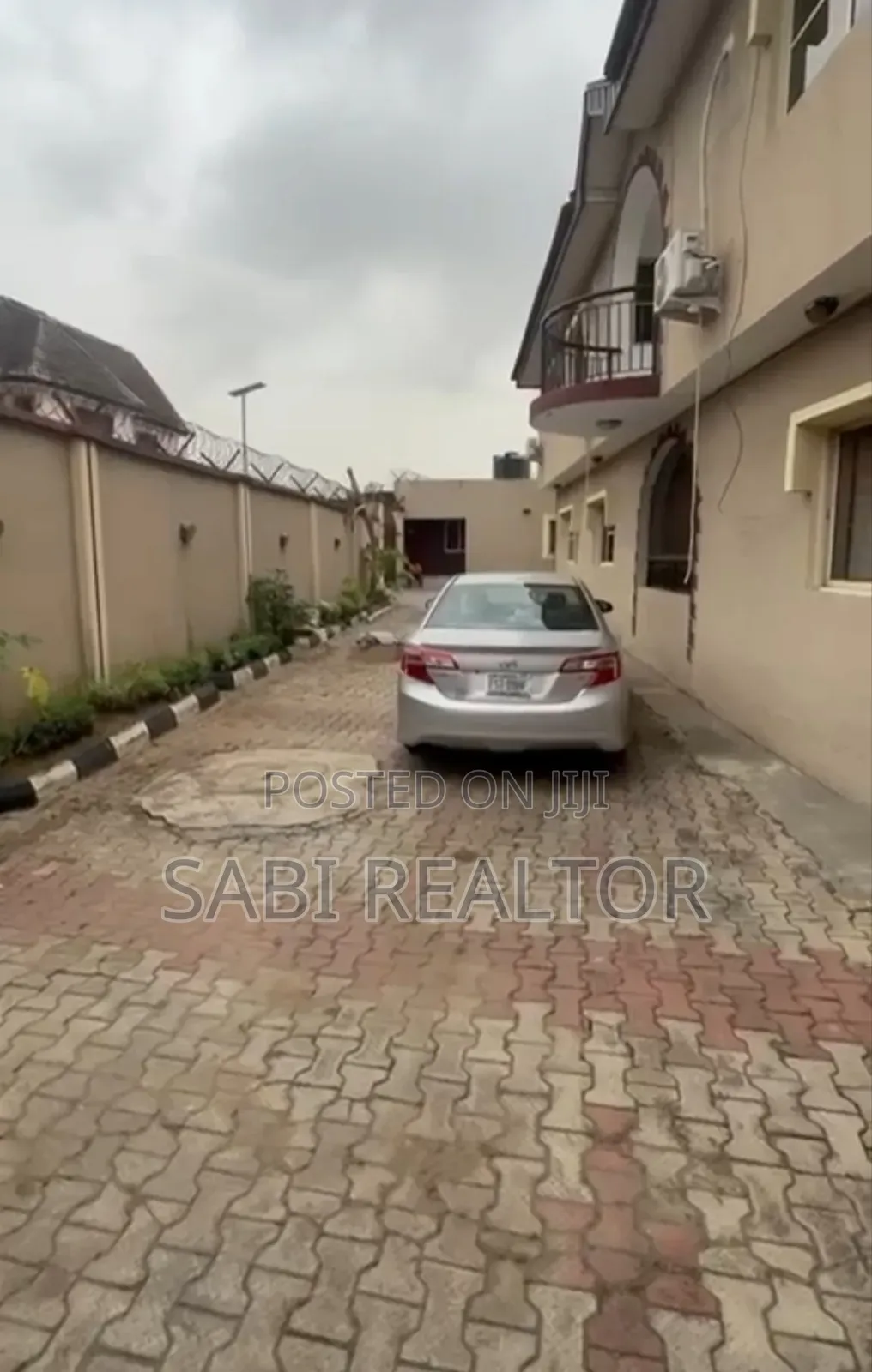 Furnished 3bdrm Block of Flats in Onipetesi Estate, Mangoro for sale in Mangoro