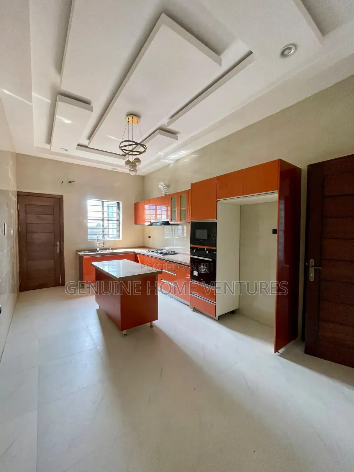 4bdrm Duplex in Ologolo for sale in Ologolo