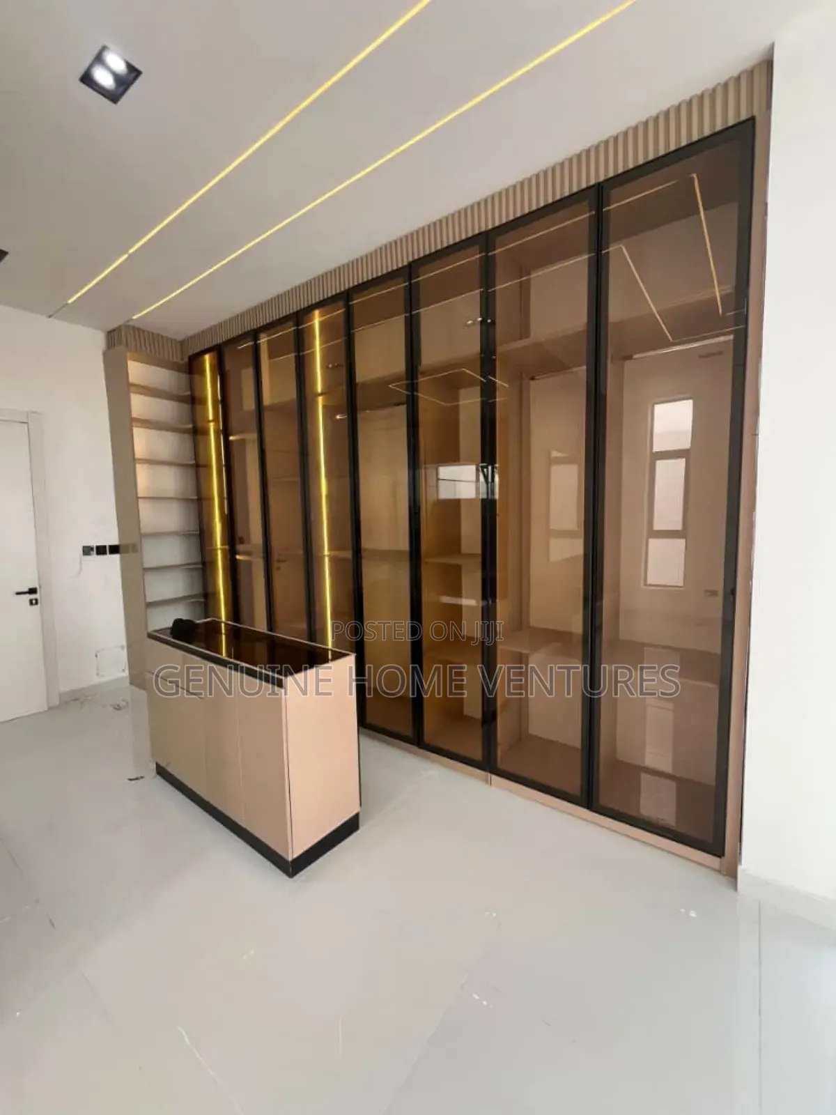 5bdrm Duplex in Ikota for sale in Ikota