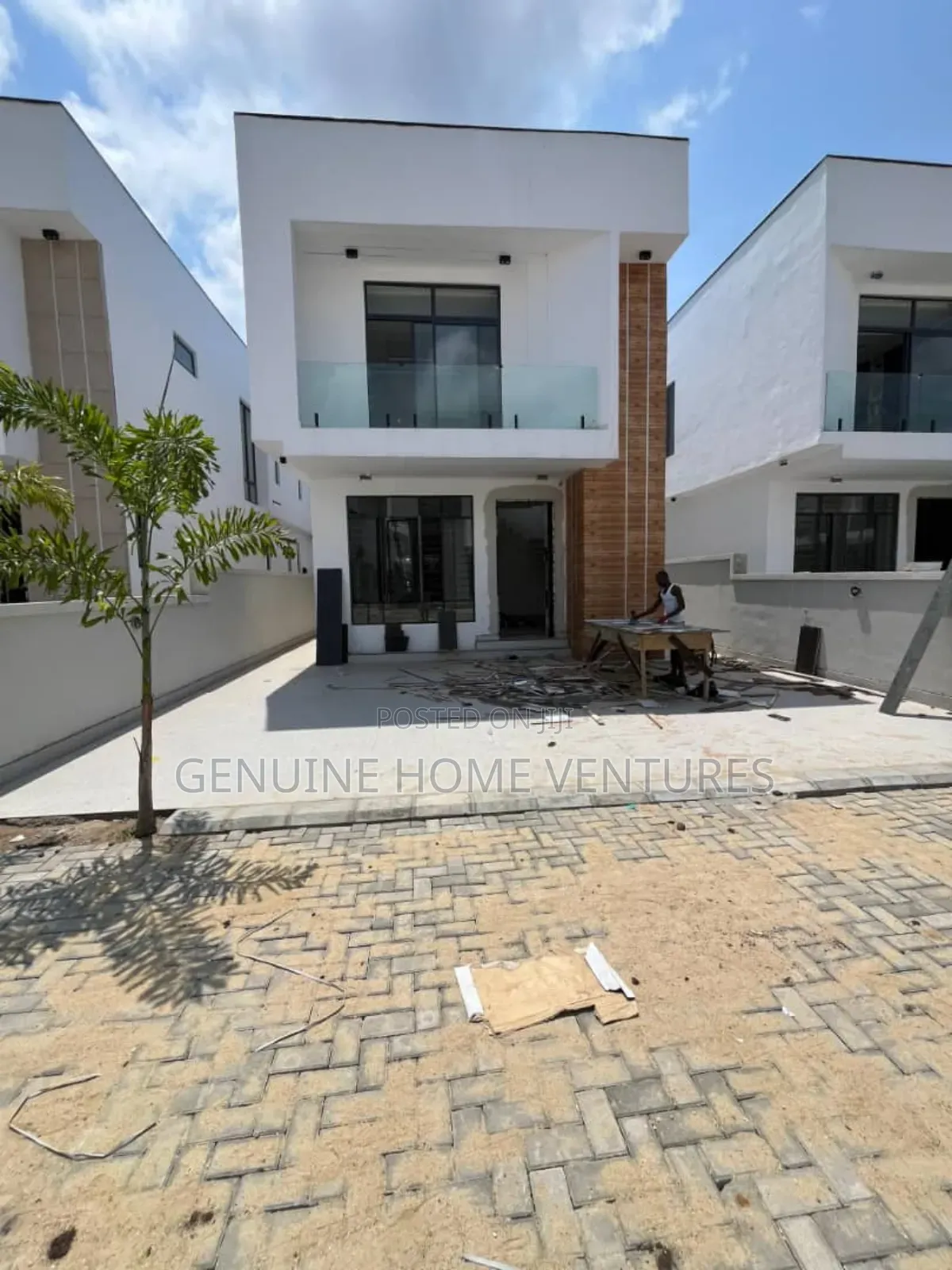 4bdrm Duplex in Orchid, Chevron for sale in Chevron