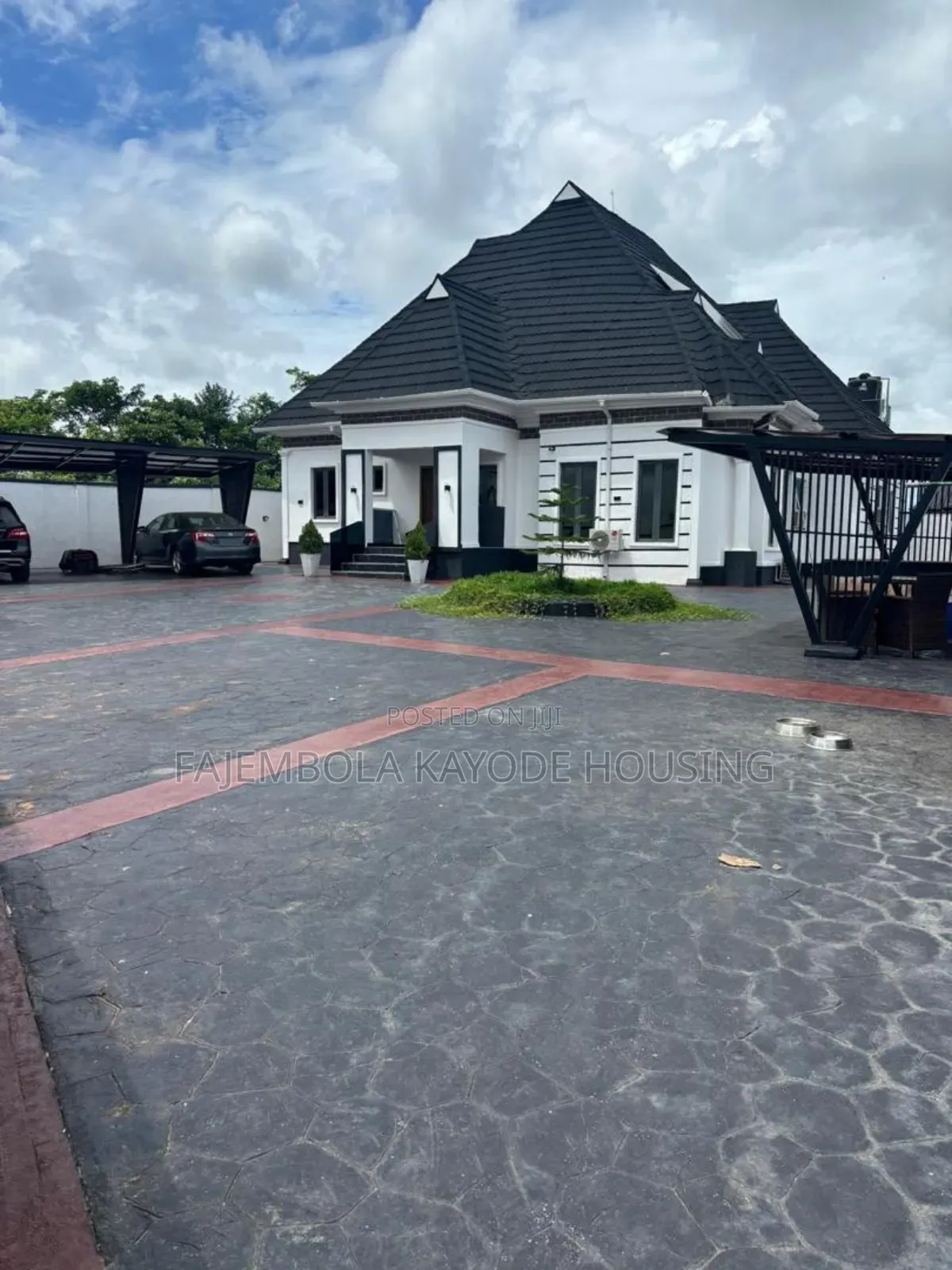 4bdrm Bungalow in Faruku Soka, Ibadan for sale in Ibadan