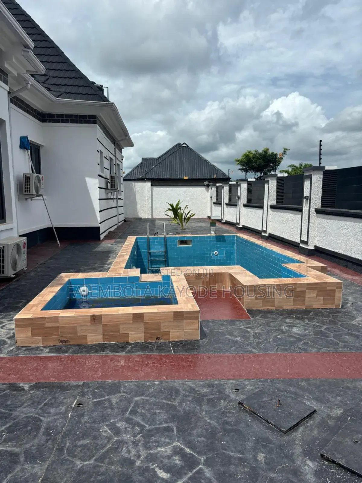 4bdrm Bungalow in Faruku Soka, Ibadan for sale in Ibadan