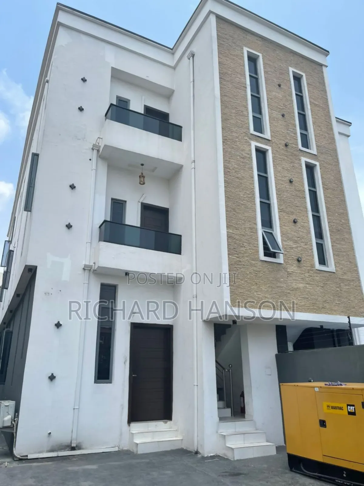 Commercial 3 Units of Furnished 3bed 45m Lekki Phase 1 in Lekki Phase 1