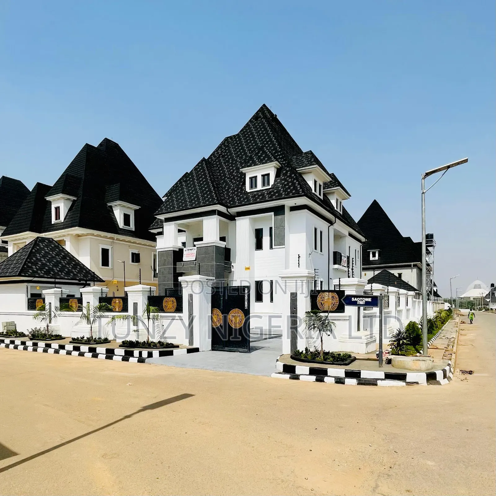 Furnished 7bdrm Mansion in Efab, Gwarinpa for sale in Gwarinpa