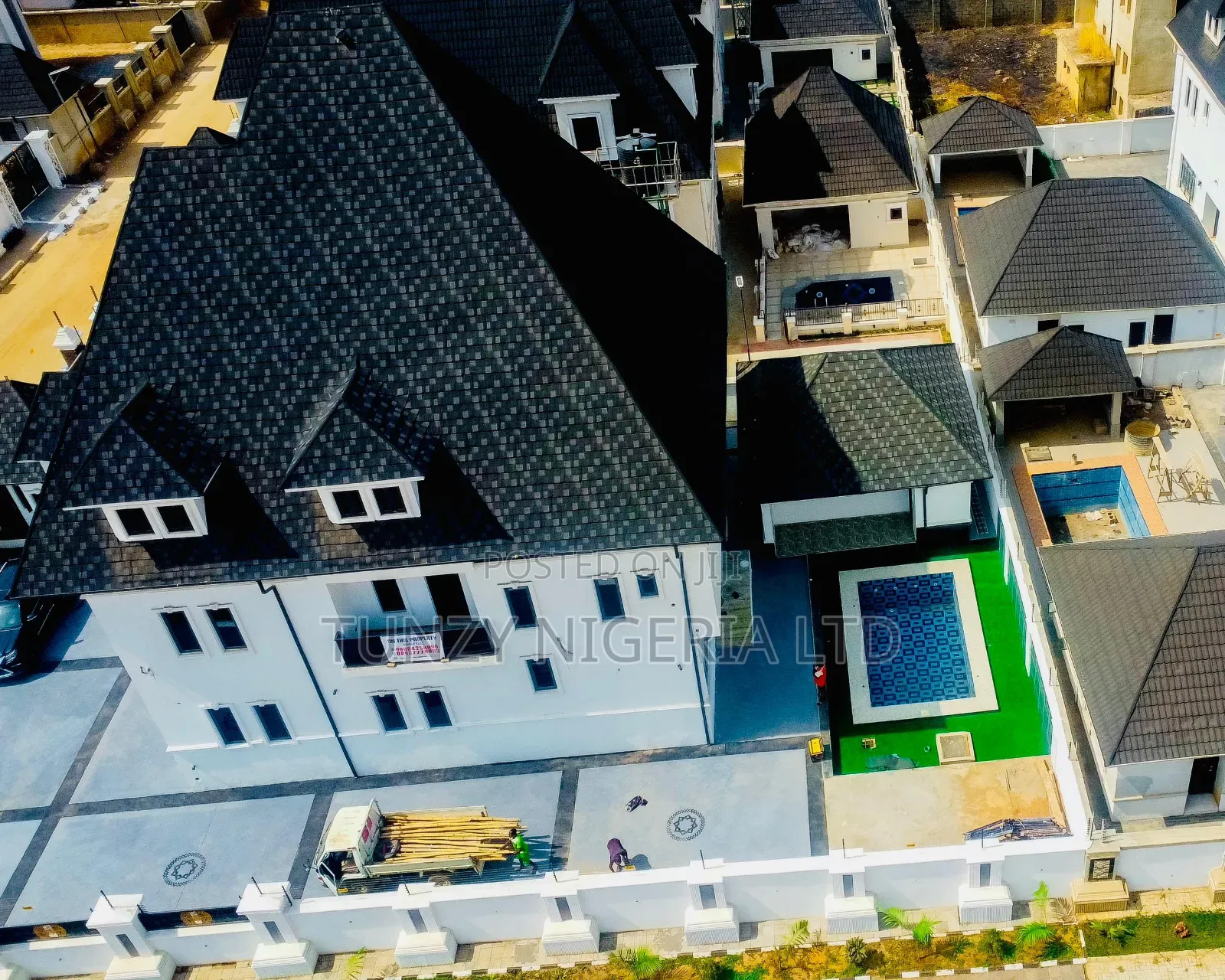 Furnished 7bdrm Mansion in Efab, Gwarinpa for sale in Gwarinpa