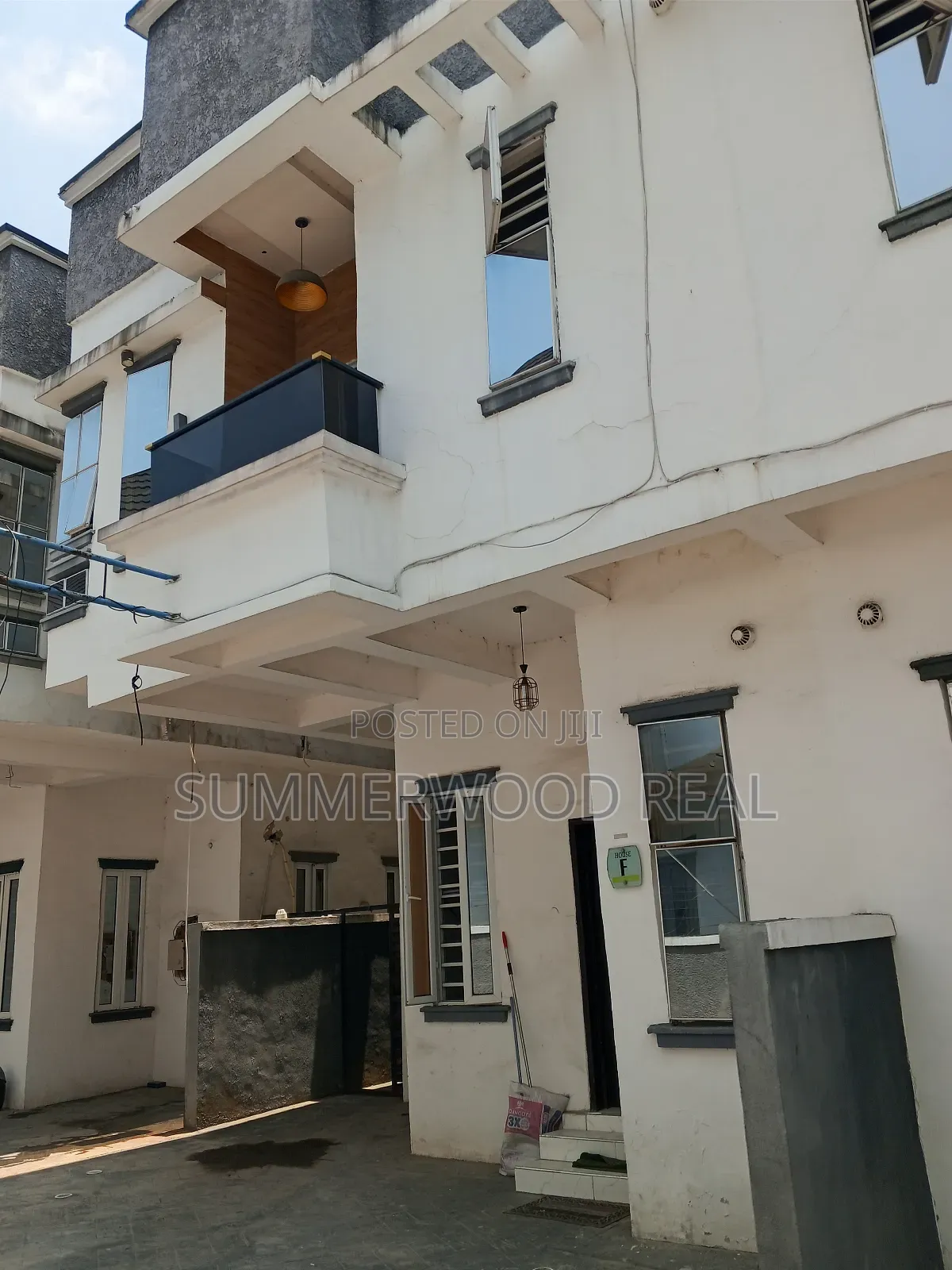 4bdrm Duplex in Simify, Ikota for sale in Ikota