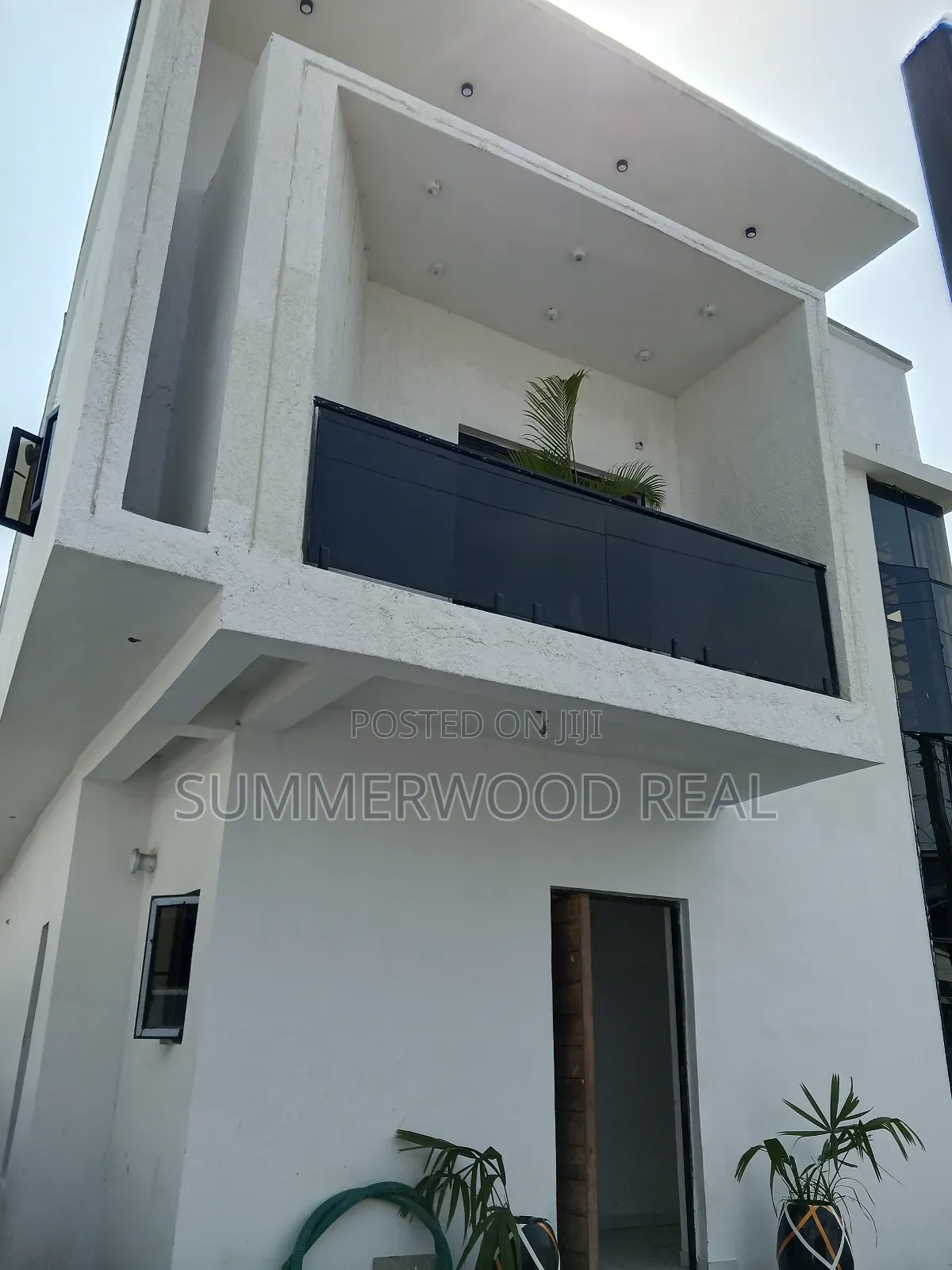 5bdrm Duplex in Ikota for sale in Ikota