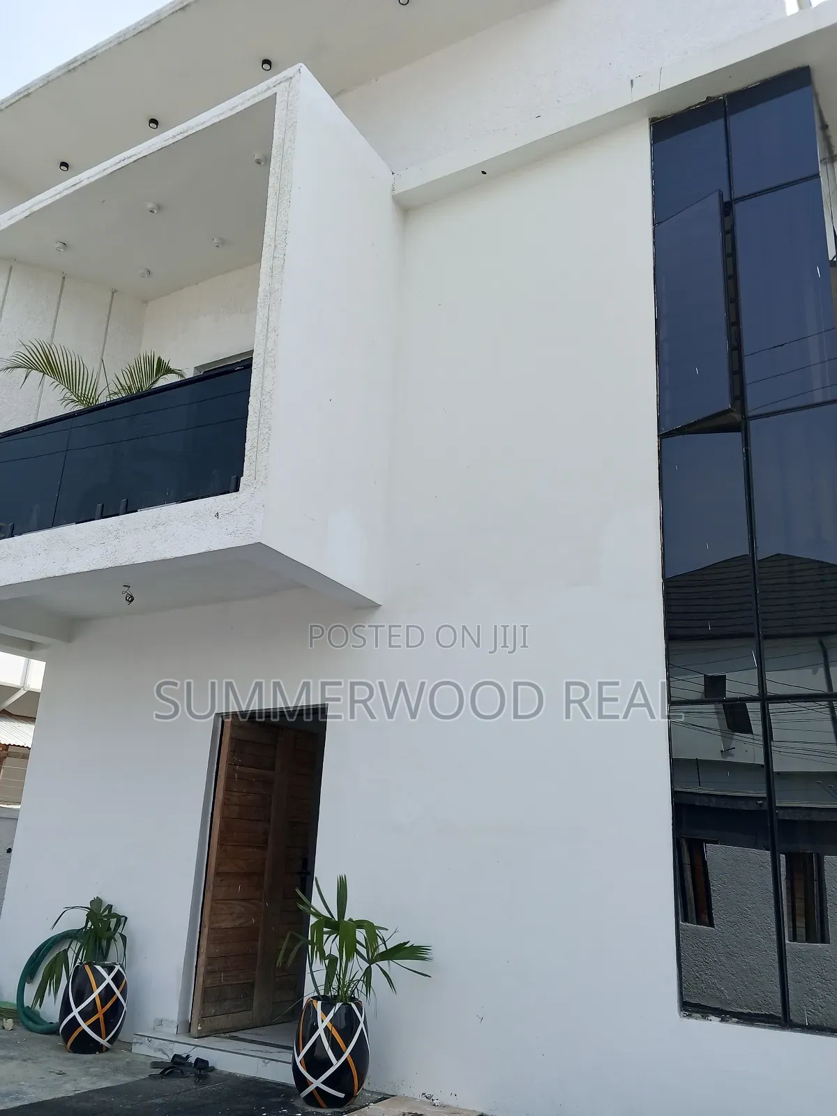 5bdrm Duplex in Ikota for sale in Ikota