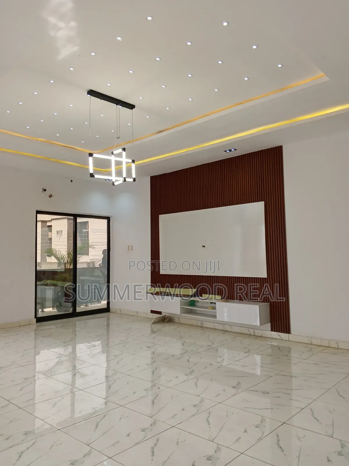 5bdrm Duplex in Ikota for sale in Ikota